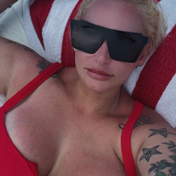 Meet your Posher, Anneliese - Picture 8 of 16